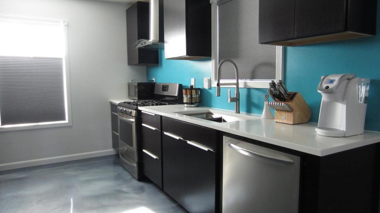 Modern/Retro Condo Highpoint Exterior foto