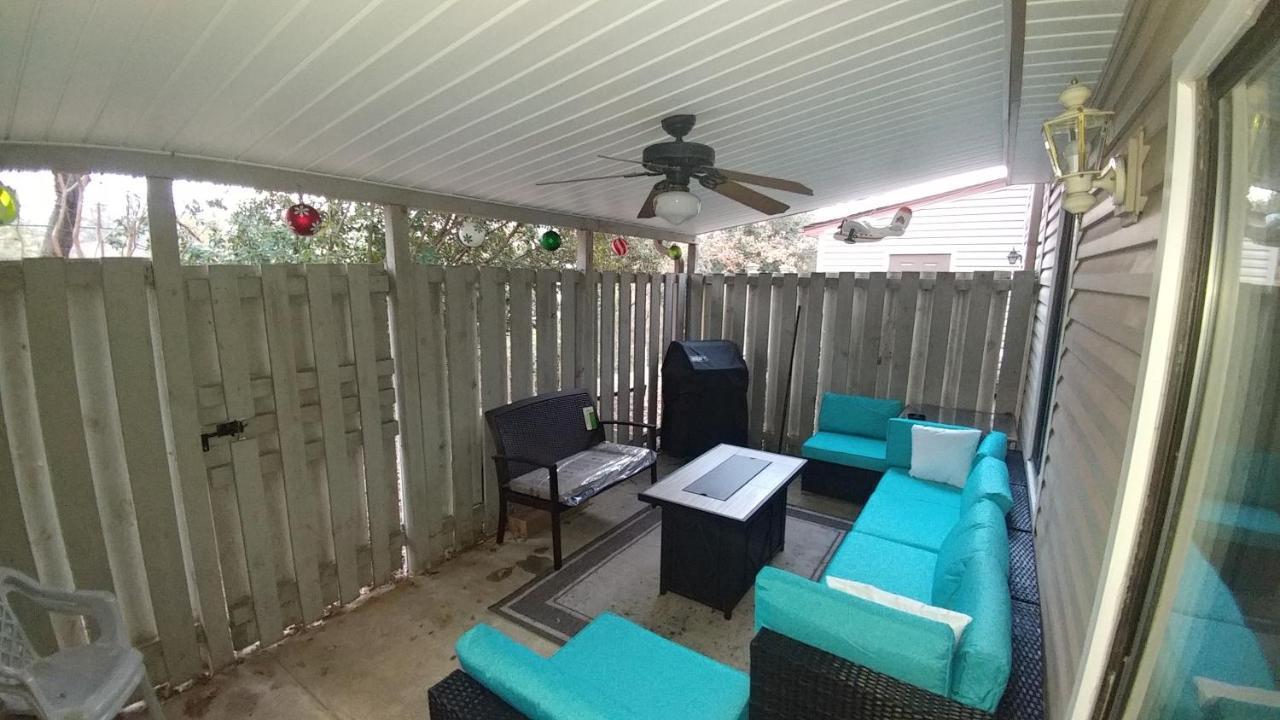 Modern/Retro Condo Highpoint Exterior foto
